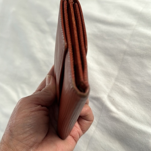 Louis Vuitton Authentic Rust Brown color compact wallet. 6 card & 1 bill slots. - Picture 9 of 12